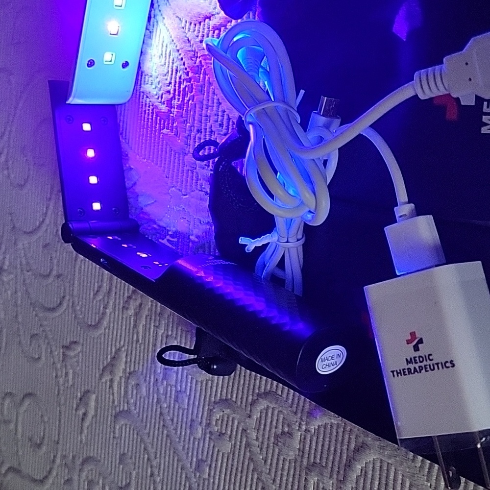 Mini UVC/ LED STERILIZER WAND - Picture 8 of 12